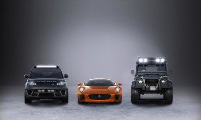 Der Jaguar C-X75s, der Range Rover Sport SVR und der neue Range Rover Defender sind im nächsten Bondabenteuer zu sehen. SPECTRE © 2015 Danjaq, LLC, United Artists Coporation, Columbia Pictures Industries Inc. All rights reserved.